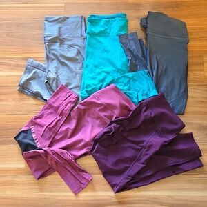 5 Pairs Of Womens Under Armour Leggings